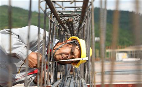 【建设新“国门”?展铁军精神】工匠心 造精品